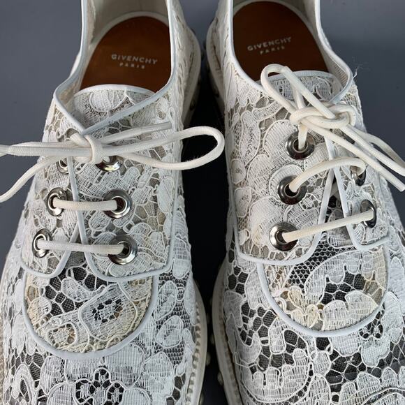 GIVENCHY Size 10 White Leather Lace Studded Derby Shoes - Picture 9 of 14